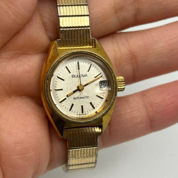 Vintage BULOVA Gold Tone Swiss Mov't Women’s Automatic Watch – 22mm - Picture 7 of 8